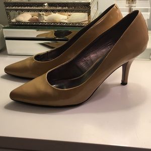 Steve Madden Nude Pointed Toe Heels 👠 Size 10